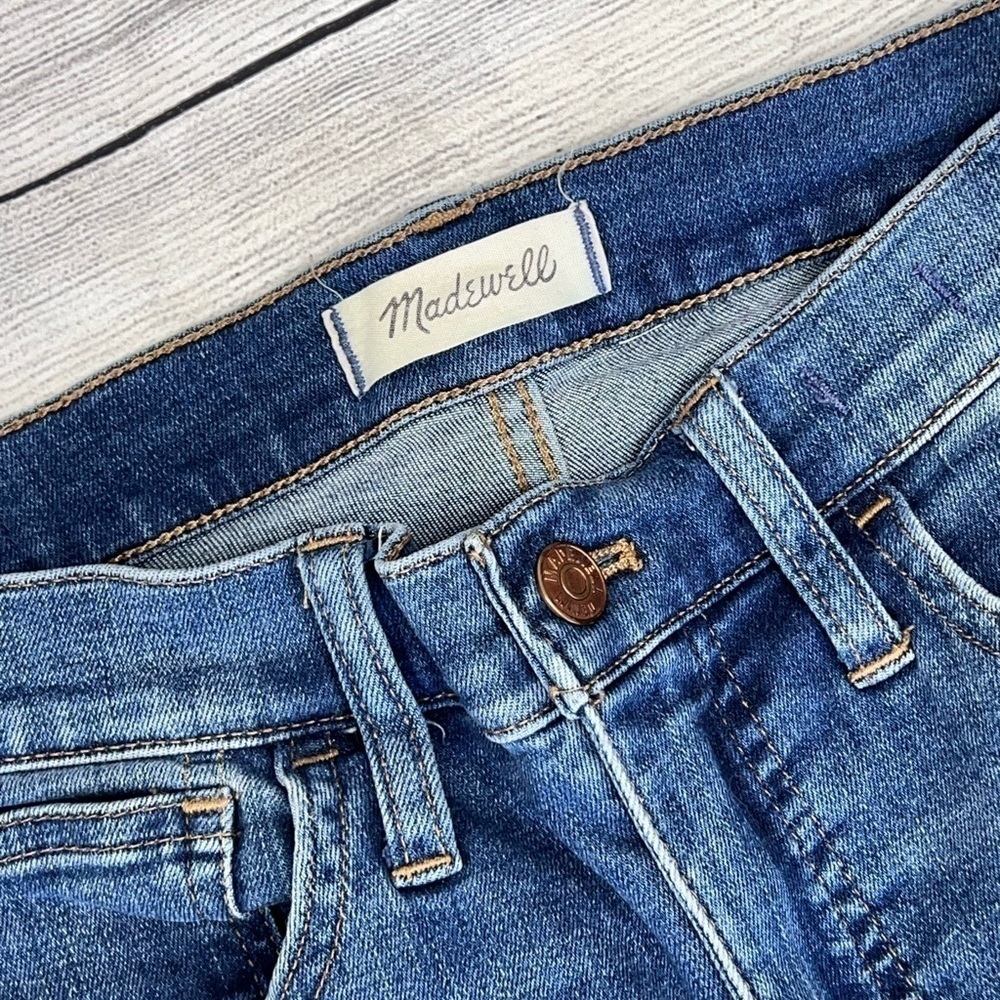 Women’s Madewell 10” Roadtripper jeans sz 26 (has couple flaws) selling cheap! - Picture 5 of 13